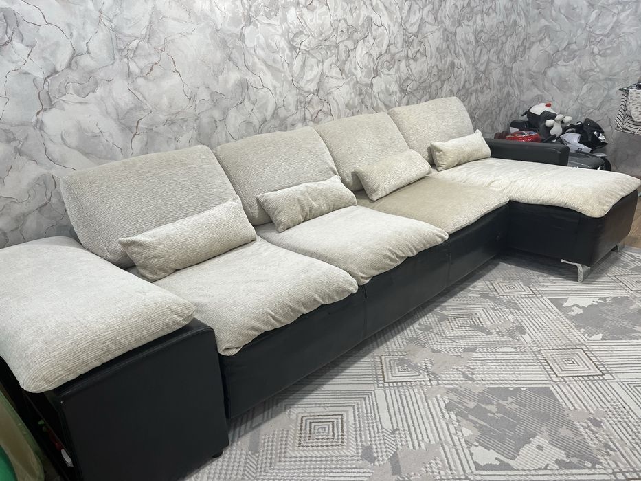 Продам диван, угловой,цена договорная