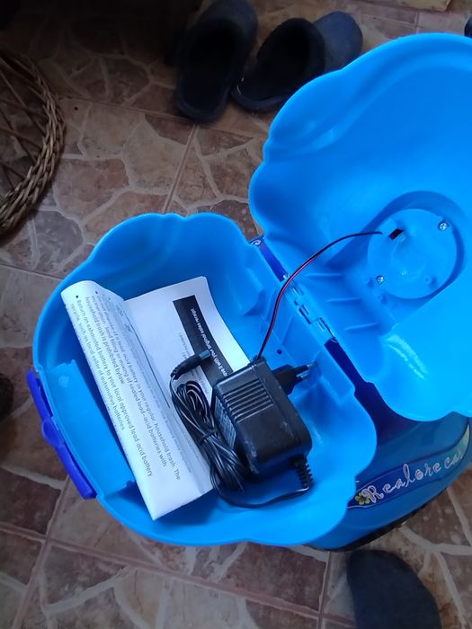 Vând scuter electric copii