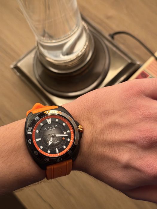 Продам классные часы COACH