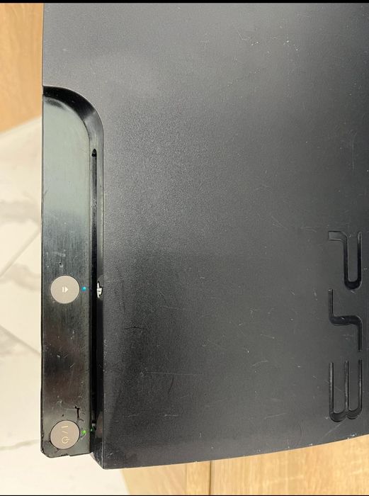 Ps3 cu 4 jocuri Cablu hdmi, cablu alimentare si maneta