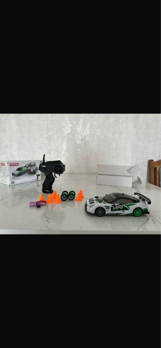 дрифт машинка на радиоуправлении