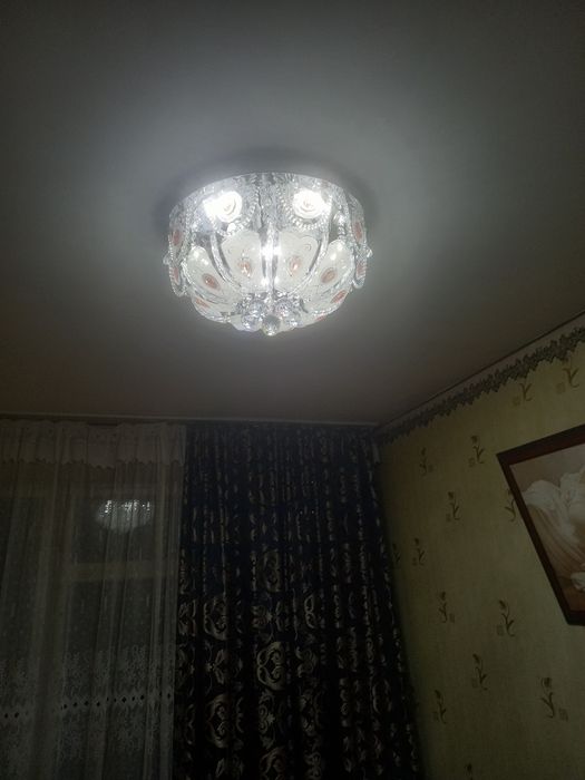 Люстра          новый        пультовый