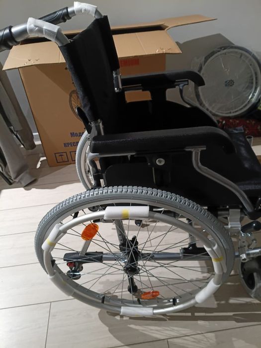 Продам инвалидную коляску Новую