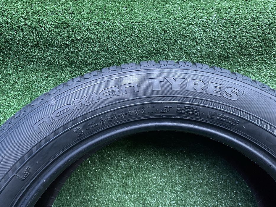 Set 2 anvelope Iarna 235 55 19 105V Nokian WR Suv 4 Dot 1821 5,3mm