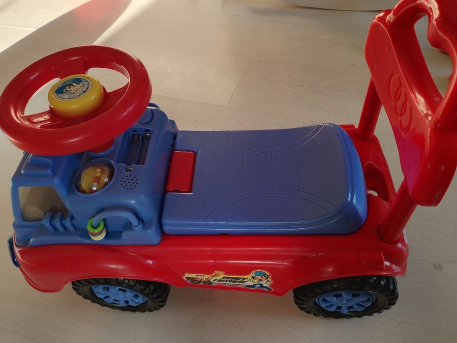 Само колата е използвана, но и тя е като нова