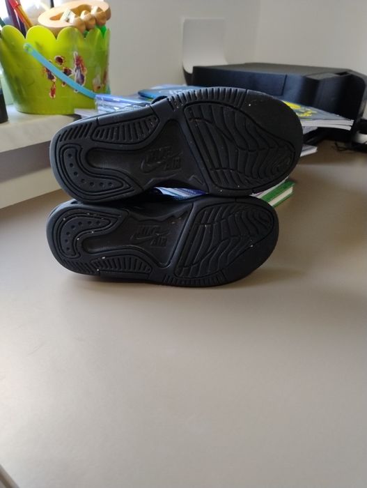 Adidași Jordan Max Aura 5