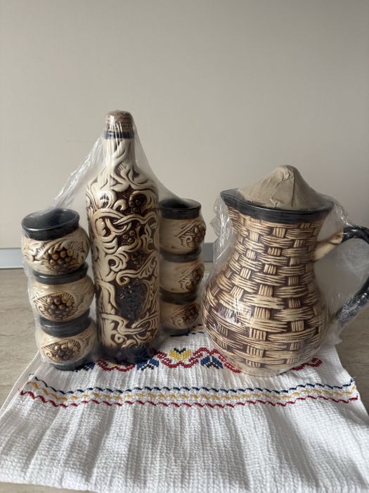 Set traditional ceramica pentru palinca si vin
