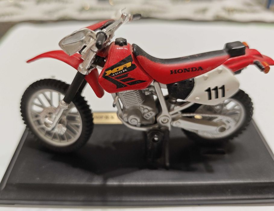 Колекционерска лимитирана серия модел на Ferrari F2002 V10 No. 1