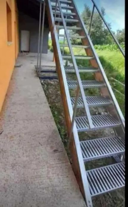 Scări metalice industriale