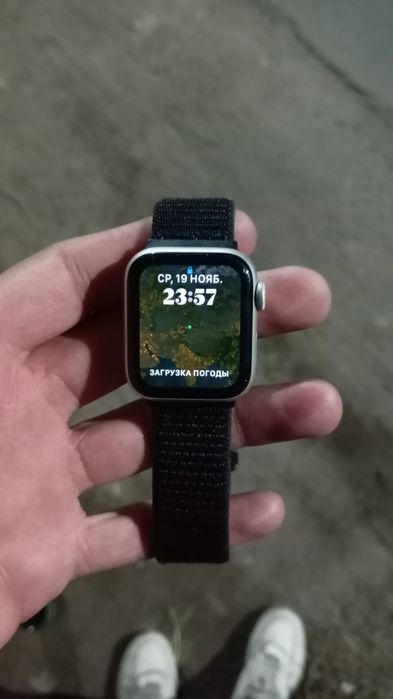 Эпл вотч Се2 40мм