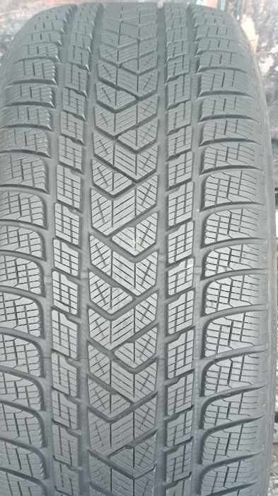 275/45/21 Pirelli Дот 2525