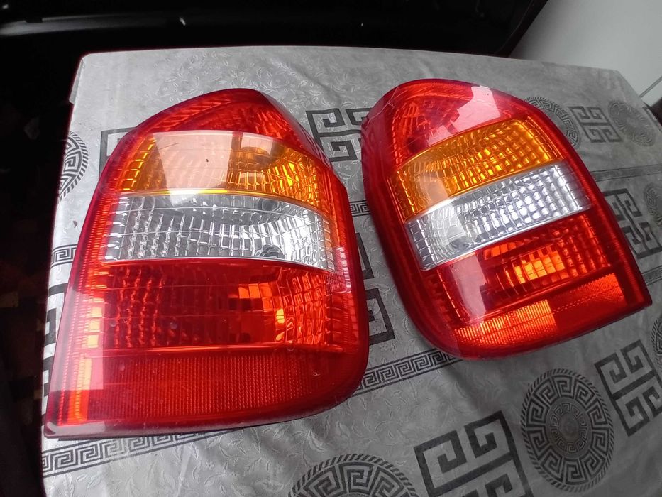 Опел Зафира на части