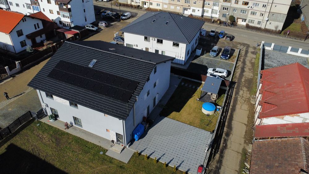 Imobil tip Duplex cu spațiu comercial