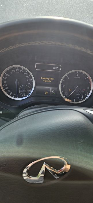 Инфинити infiniti Q30 2.2d