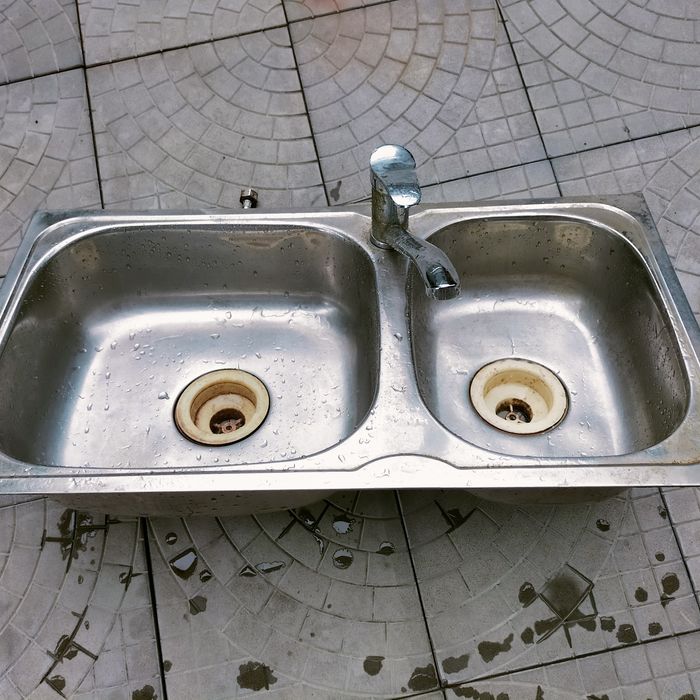 Мойка на кухню со смесителем