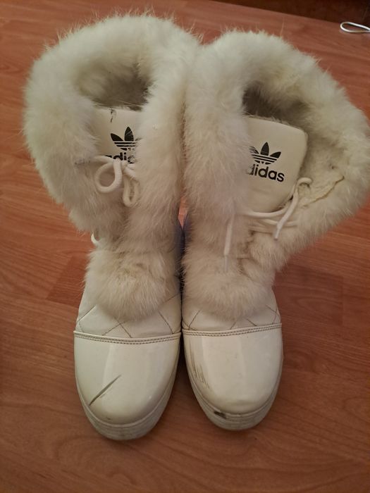 Vând ghete damă albe