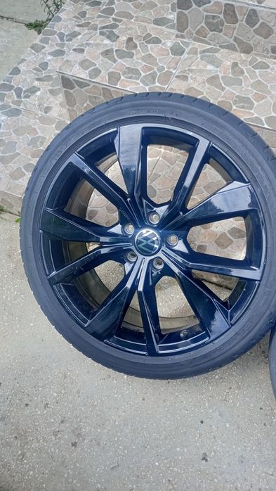 vand jante pe 19 R- line style vw  passat model misano black gloss