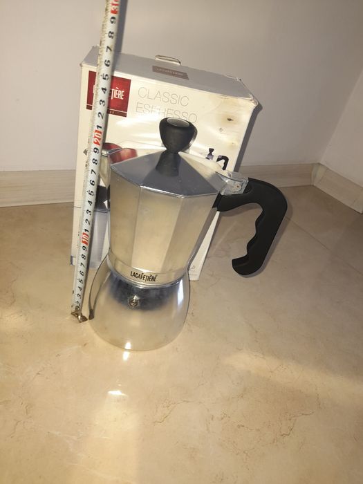 Нова оригинална  голяма кафеварка "La Cafetiere" в кутия! Промоция 15 евро!
