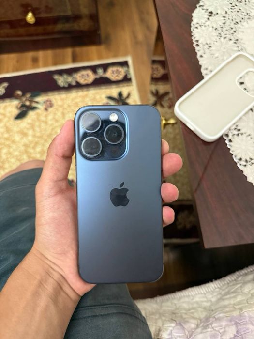 Iphone 15 pro blue titanium