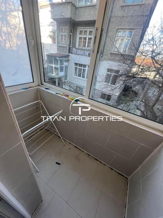 Двустаен, под наем, Център