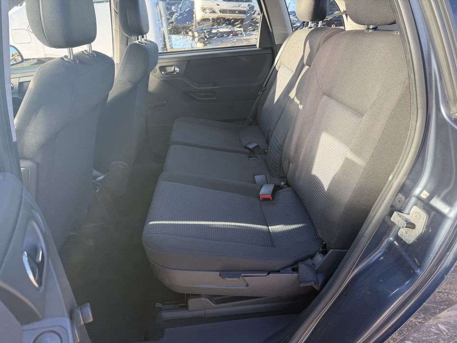 Опел мерива 1.7 дизел 2008 Г само на части