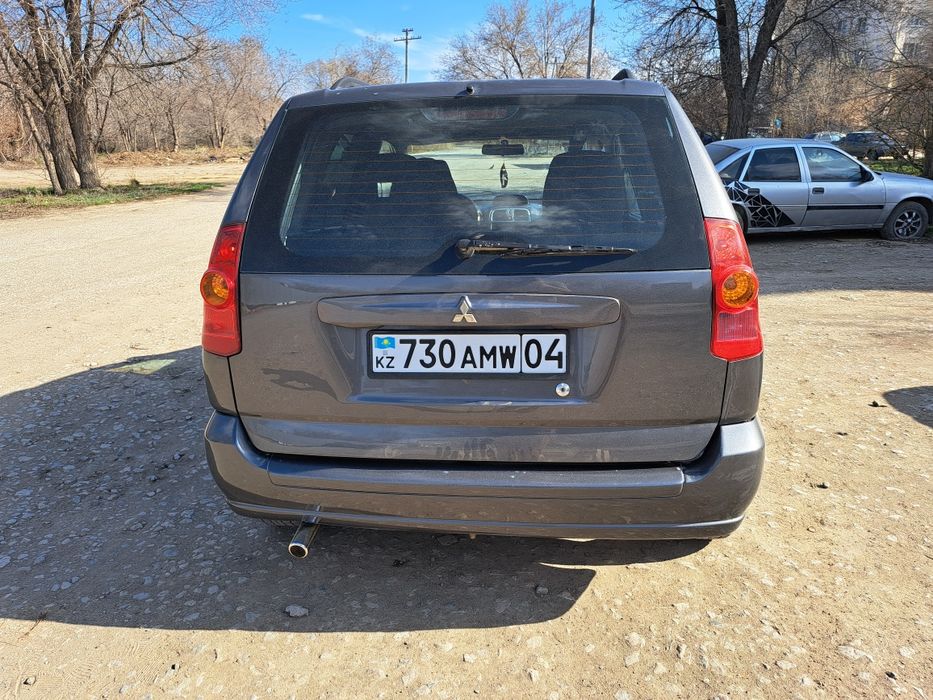 Митсубиши спейс стар