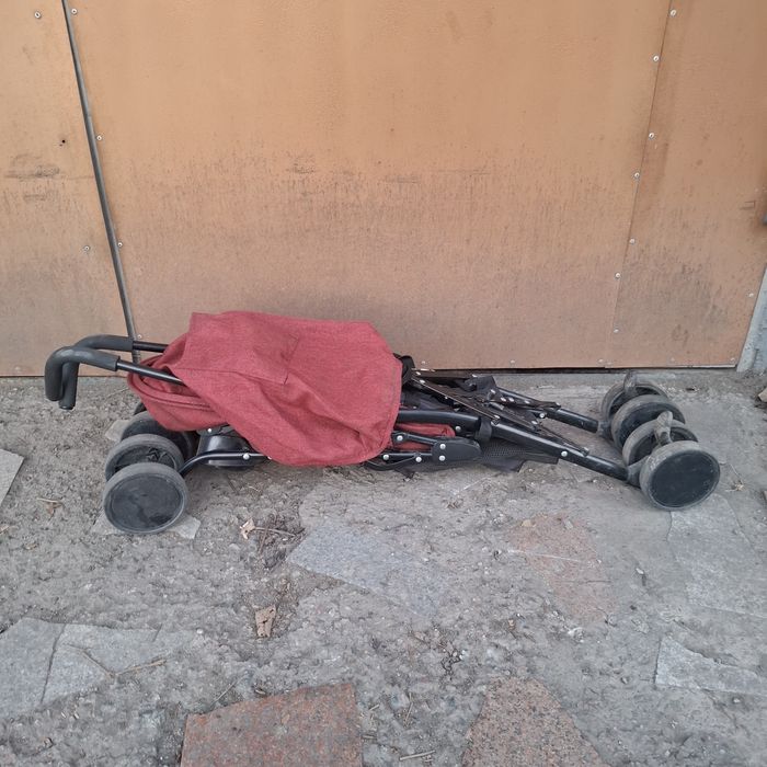 Продаю коляску прогулочную