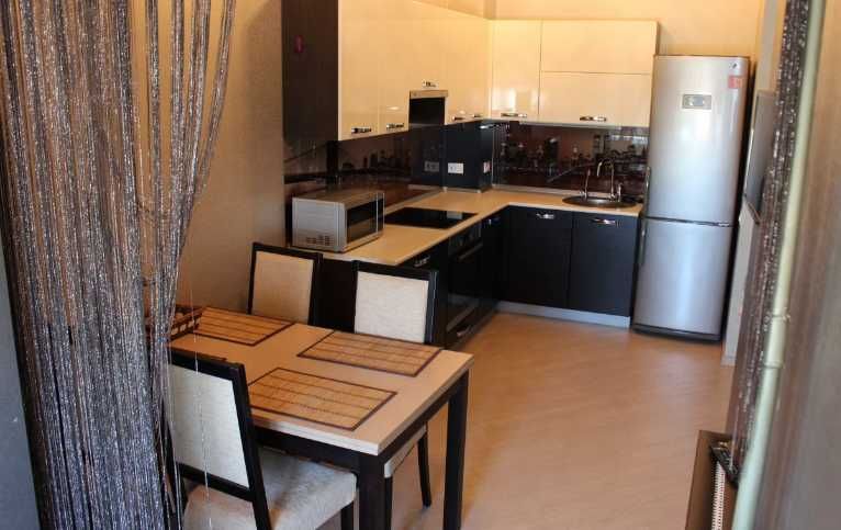 Дава се под наем Тристаен апартамент в Пловдив, Христо Смирненски - 88 кв.м за 270.3 € - Снимка #4