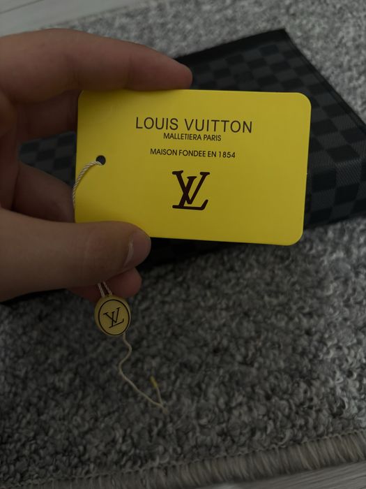 чантичка Louis Vuitton