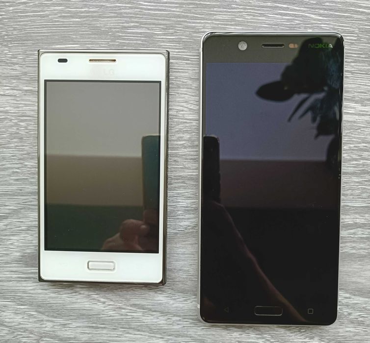 2 telefoane mobile la un singur preț