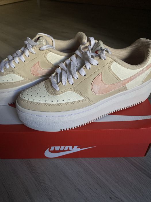 Дамски маратонки Nike Court Vision Alta LTR