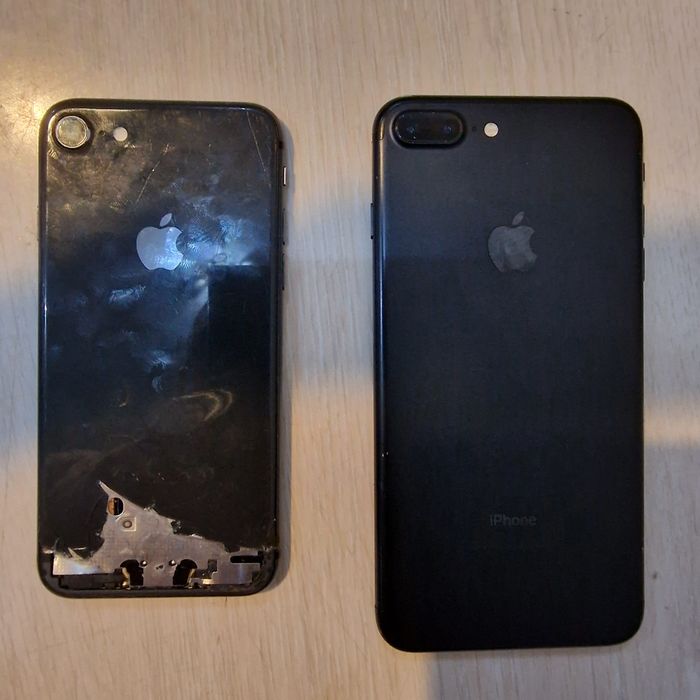 Продам два айфона 8 и 7 plus.