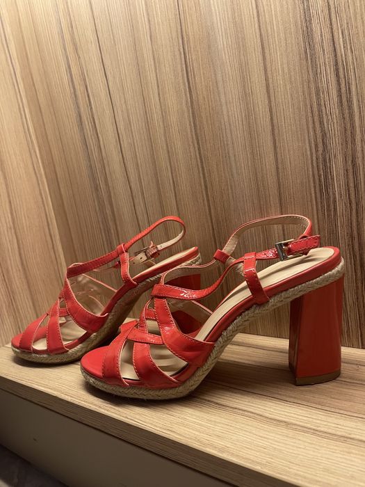 Женская обувь