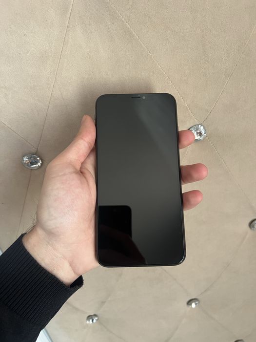 Продам IPhone XS max 64gb