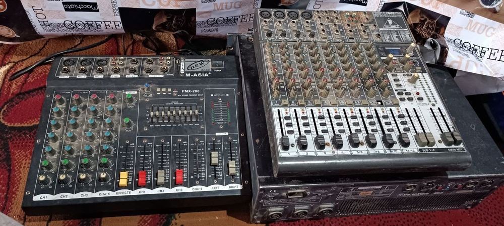 Продаю усилитель Elektrovoice и микшерный пульт Behringer Xenix 1622.