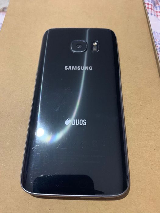 Продам срочно Самсунг s7