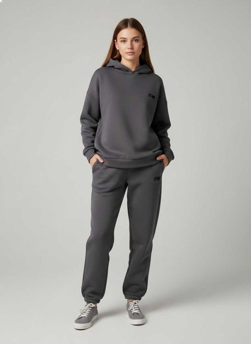 Спортен прогулочен дамски екип, ватиран комплект