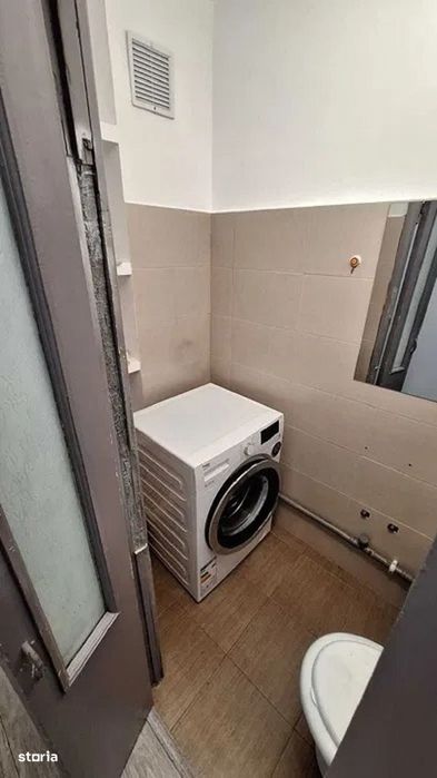Apartament cu 3 camere - zona Podu Ros - Bld. Socola