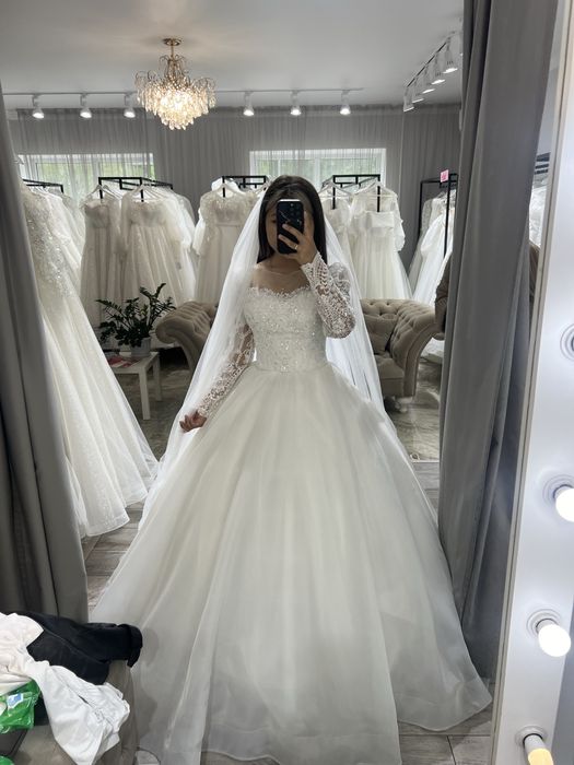 Продаю свадебное платье после химчистки