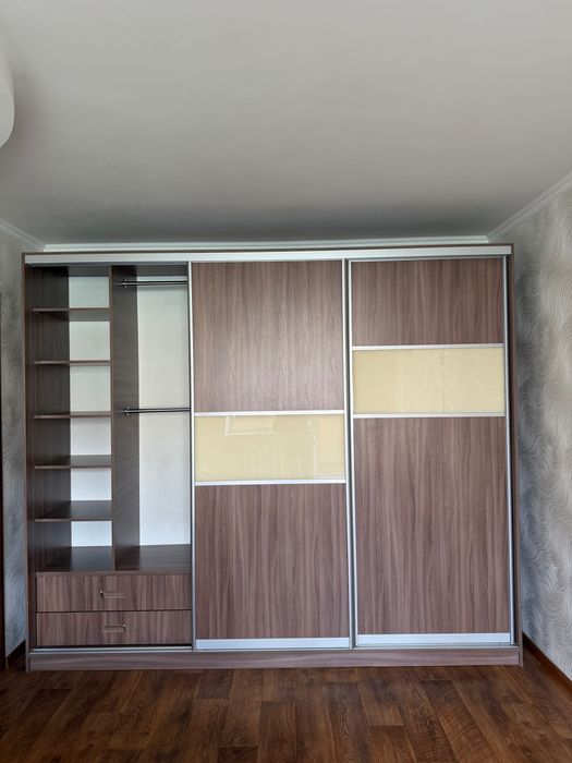 Шкаф купе в отличном состоянии.