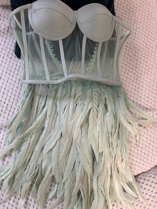 Rochie de ocazie cu pene