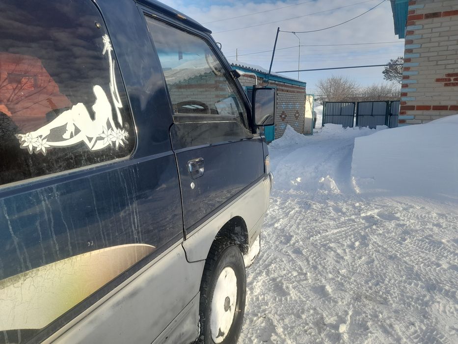 Митсубиси Делика