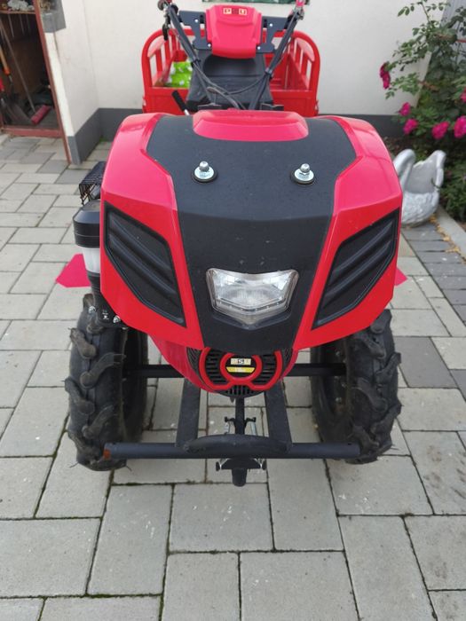 Vând Motocultor de 10 CP