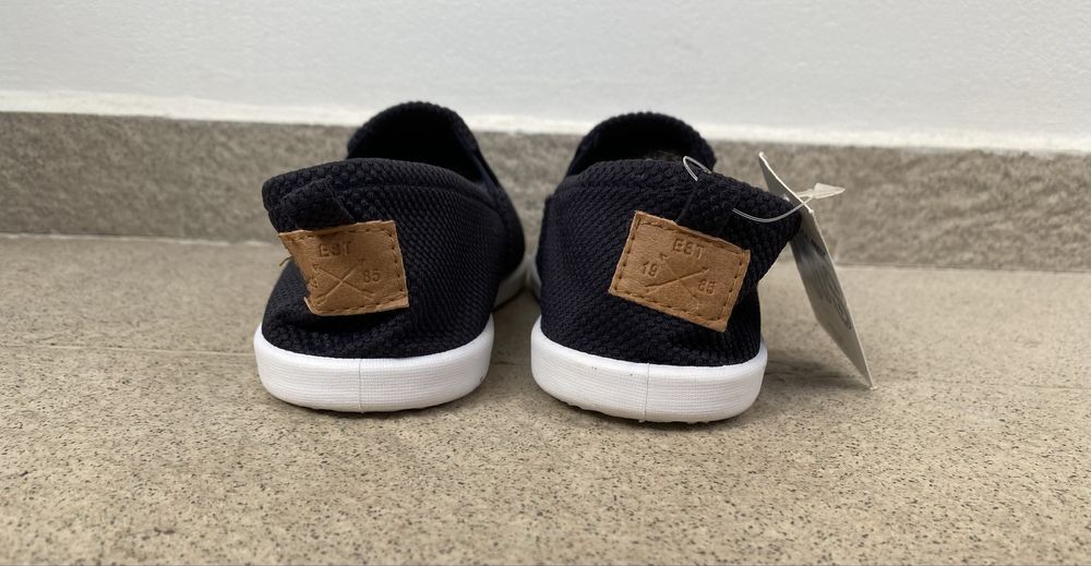 Обувки текстилни без връзки