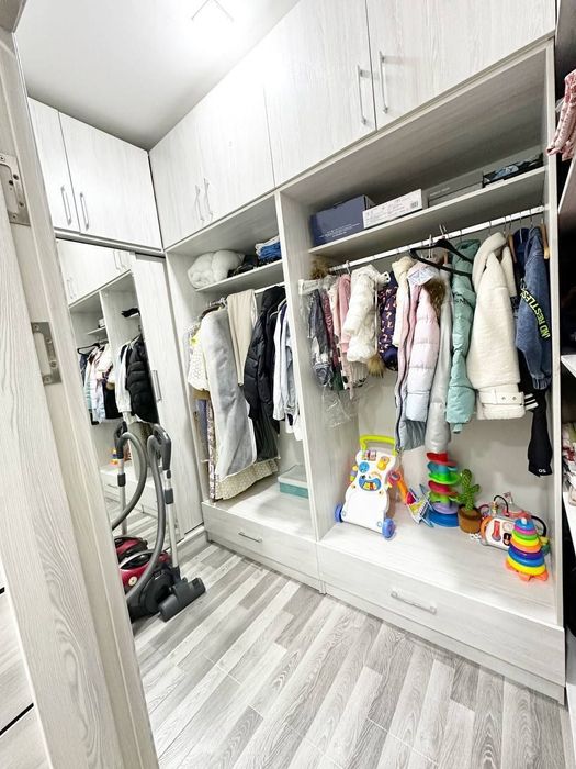 3/2/9 квартира продаётся. Паркентский. Банковский дом