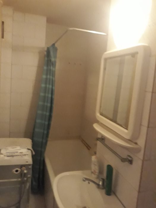 Închiriez garsonieră