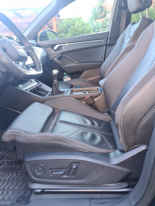 Audi q3 2019 advanced s-line