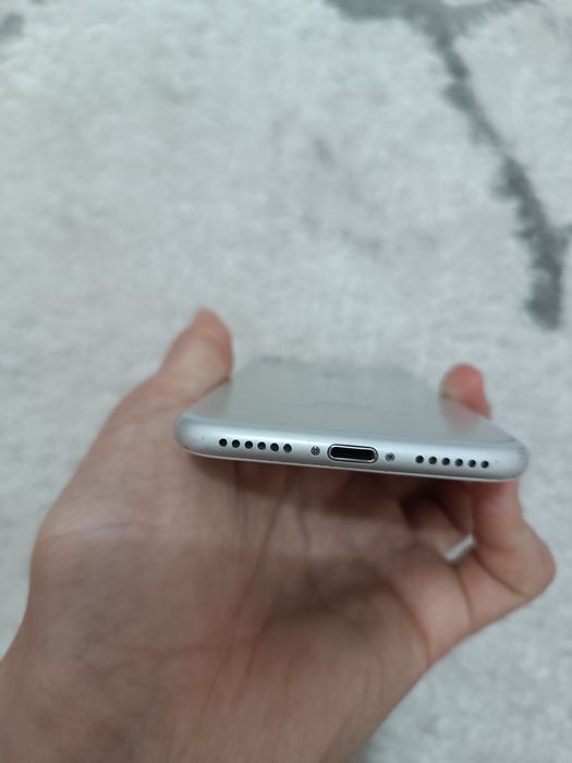 Продам айфон 7 с акб 100%