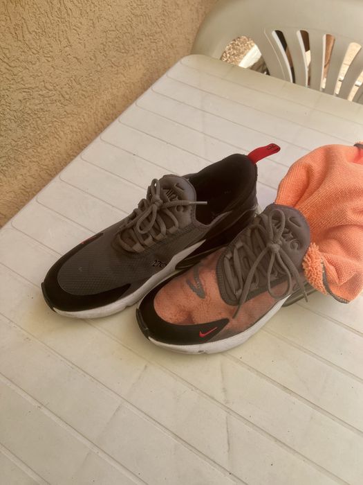 NIKE Air 270 Маратонки
