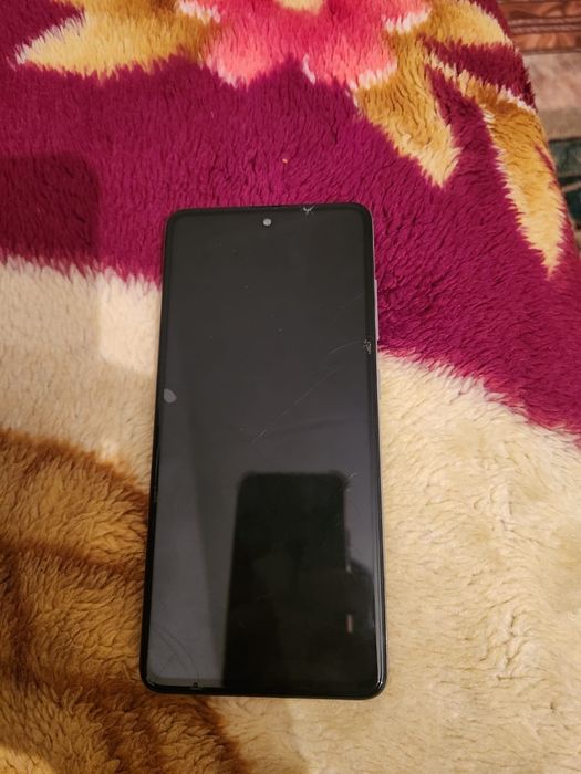 Самсунг а 51 в хорошем состоянии